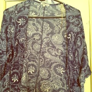 Blue & white paisley kimono , its cotton material